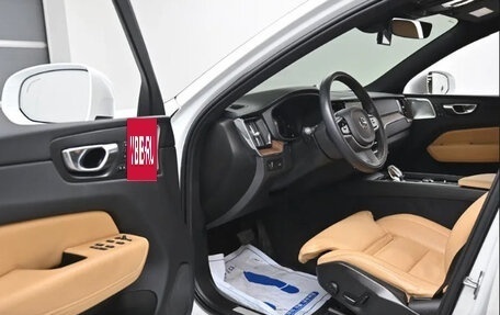Volvo XC60 II, 2021 год, 4 190 000 рублей, 11 фотография