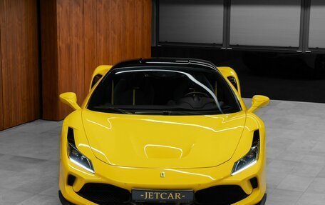 Ferrari F8, 2021 год, 24 000 000 рублей, 5 фотография