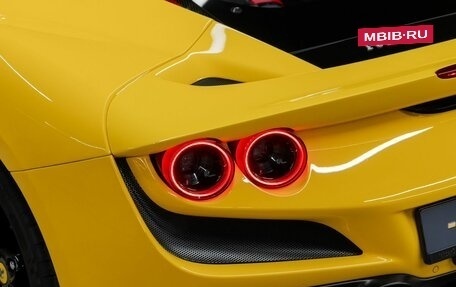 Ferrari F8, 2021 год, 24 000 000 рублей, 13 фотография