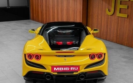 Ferrari F8, 2021 год, 24 000 000 рублей, 11 фотография