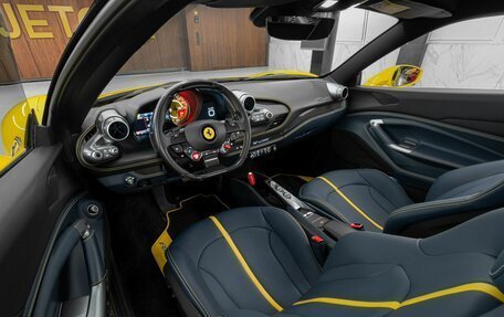 Ferrari F8, 2021 год, 24 000 000 рублей, 18 фотография