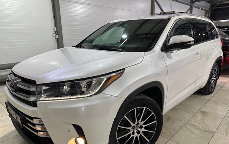Toyota Highlander III, 2018 год, 3 850 000 рублей, 3 фотография