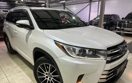 Toyota Highlander III, 2018 год, 3 850 000 рублей, 5 фотография