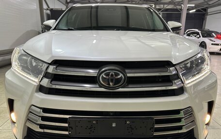 Toyota Highlander III, 2018 год, 3 850 000 рублей, 17 фотография