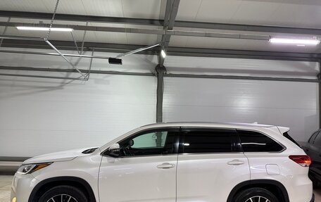 Toyota Highlander III, 2018 год, 3 850 000 рублей, 20 фотография