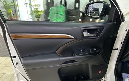 Toyota Highlander III, 2018 год, 3 850 000 рублей, 36 фотография