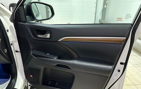 Toyota Highlander III, 2018 год, 3 850 000 рублей, 37 фотография