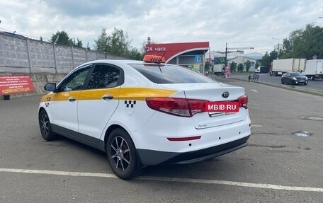 KIA Rio III рестайлинг, 2016 год, 1 000 000 рублей, 5 фотография
