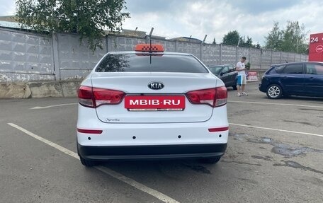KIA Rio III рестайлинг, 2016 год, 1 000 000 рублей, 6 фотография