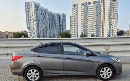 Hyundai Solaris II рестайлинг, 2011 год, 670 000 рублей, 6 фотография