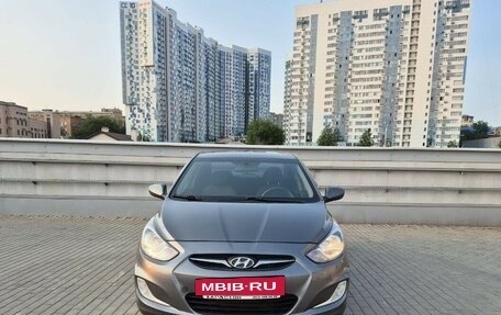 Hyundai Solaris II рестайлинг, 2011 год, 670 000 рублей, 3 фотография