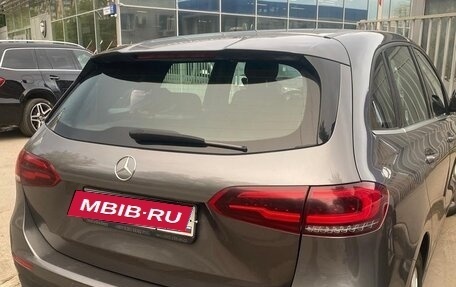 Mercedes-Benz B-Класс, 2020 год, 2 250 000 рублей, 2 фотография