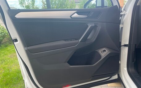 Volkswagen Tiguan II, 2020 год, 3 250 000 рублей, 11 фотография