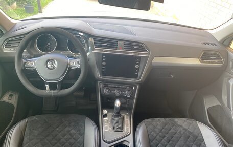 Volkswagen Tiguan II, 2020 год, 3 250 000 рублей, 18 фотография