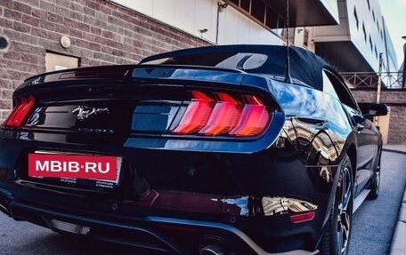 Ford Mustang VI рестайлинг, 2018 год, 3 490 000 рублей, 5 фотография