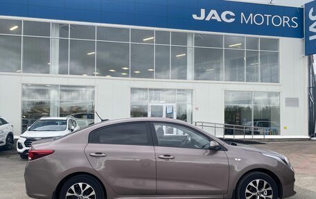 KIA Rio IV, 2018 год, 1 334 000 рублей, 8 фотография