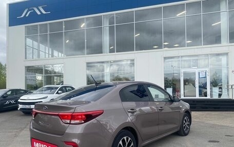 KIA Rio IV, 2018 год, 1 334 000 рублей, 7 фотография