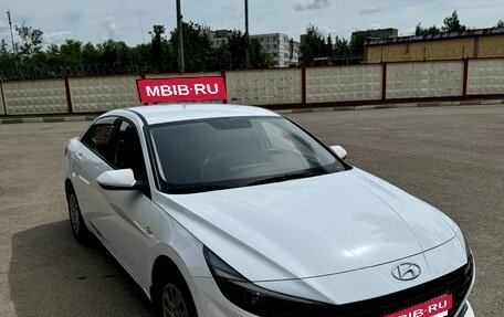 Hyundai Elantra, 2021 год, 1 650 000 рублей, 3 фотография