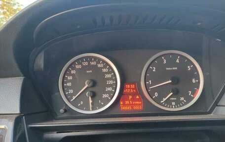 BMW 5 серия, 2004 год, 950 000 рублей, 9 фотография