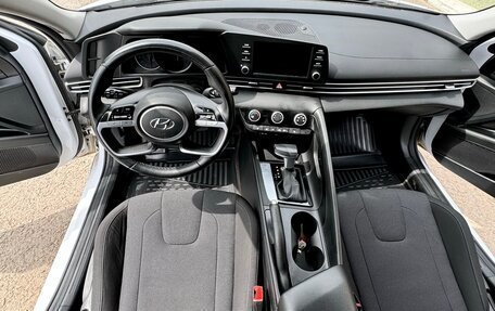 Hyundai Elantra, 2021 год, 1 650 000 рублей, 12 фотография