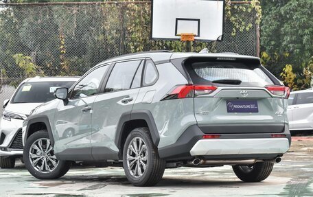 Toyota RAV4, 2025 год, 3 410 000 рублей, 4 фотография
