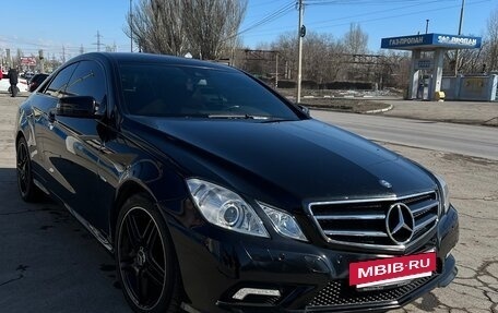 Mercedes-Benz E-Класс, 2010 год, 1 350 000 рублей, 4 фотография