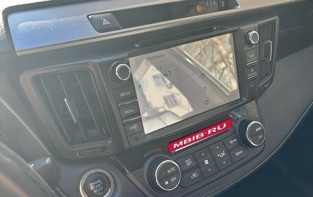 Toyota RAV4, 2018 год, 2 450 000 рублей, 14 фотография