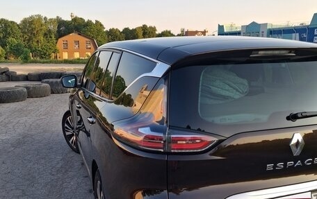Renault Espace V рестайлинг, 2017 год, 1 850 000 рублей, 5 фотография