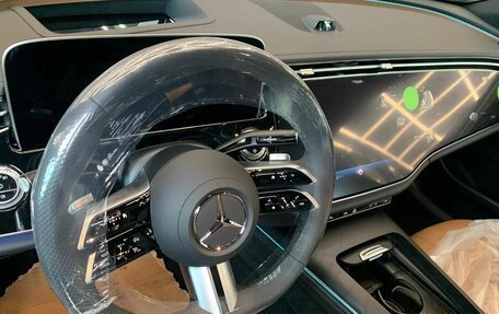 Mercedes-Benz E-Класс, 2024 год, 11 500 000 рублей, 9 фотография