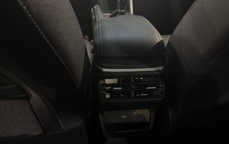 Geely Emgrand, 2024 год, 2 243 990 рублей, 10 фотография