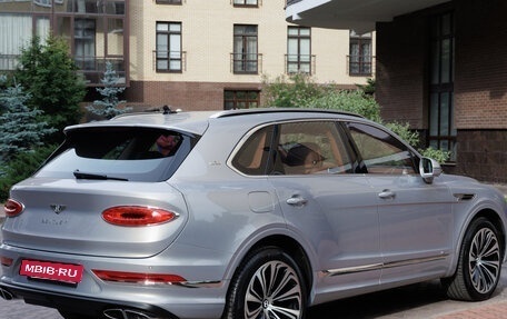 Bentley Bentayga I, 2022 год, 30 500 000 рублей, 3 фотография