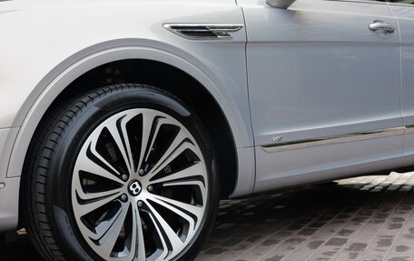 Bentley Bentayga I, 2022 год, 30 500 000 рублей, 14 фотография