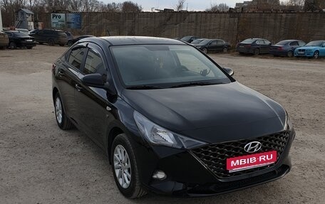 Hyundai Solaris II рестайлинг, 2021 год, 1 510 000 рублей, 1 фотография
