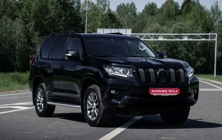 Toyota Land Cruiser Prado 150 рестайлинг 2, 2017 год, 5 300 000 рублей, 1 фотография