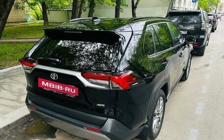 Toyota RAV4, 2021 год, 4 100 000 рублей, 10 фотография