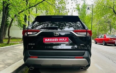 Toyota RAV4, 2021 год, 4 100 000 рублей, 8 фотография
