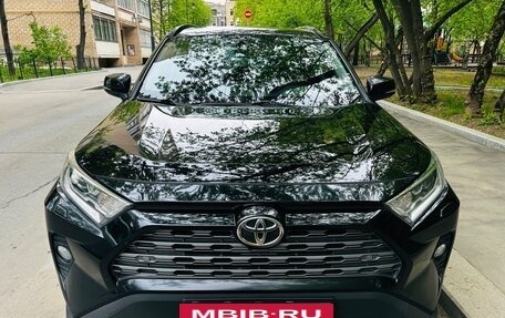 Toyota RAV4, 2021 год, 4 100 000 рублей, 12 фотография
