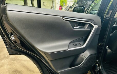 Toyota RAV4, 2021 год, 4 100 000 рублей, 22 фотография