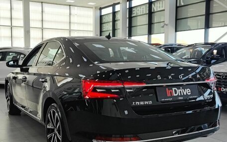 Skoda Superb III рестайлинг, 2024 год, 3 999 000 рублей, 4 фотография