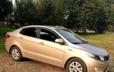 KIA Rio III рестайлинг, 2013 год, 815 000 рублей, 2 фотография