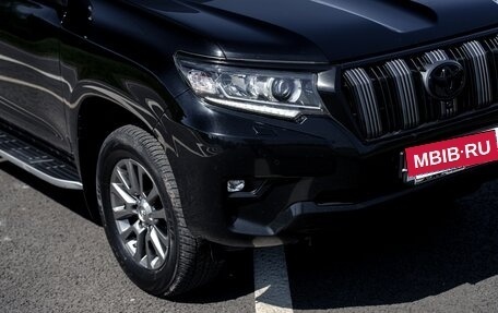 Toyota Land Cruiser Prado 150 рестайлинг 2, 2017 год, 5 300 000 рублей, 6 фотография
