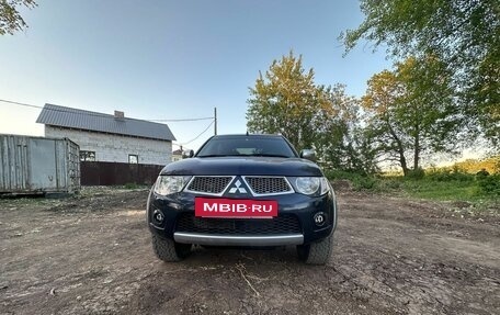 Mitsubishi L200 IV рестайлинг, 2012 год, 1 680 000 рублей, 4 фотография