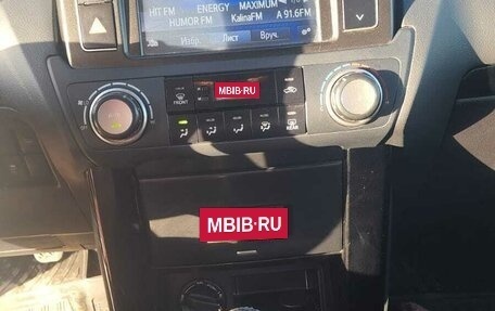 Toyota Land Cruiser Prado 150 рестайлинг 2, 2015 год, 3 499 000 рублей, 9 фотография