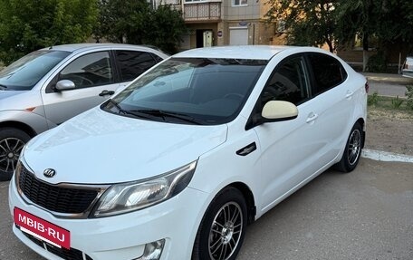 KIA Rio III рестайлинг, 2014 год, 760 000 рублей, 2 фотография