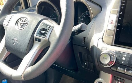 Toyota Land Cruiser Prado 150 рестайлинг 2, 2012 год, 3 100 000 рублей, 9 фотография