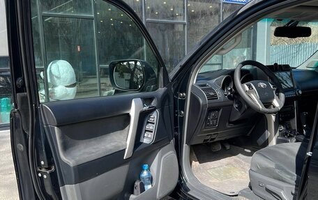 Toyota Land Cruiser Prado 150 рестайлинг 2, 2012 год, 3 100 000 рублей, 13 фотография