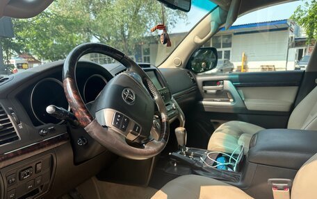 Toyota Land Cruiser 200, 2010 год, 2 700 000 рублей, 5 фотография