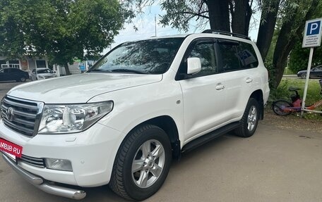 Toyota Land Cruiser 200, 2010 год, 2 700 000 рублей, 3 фотография