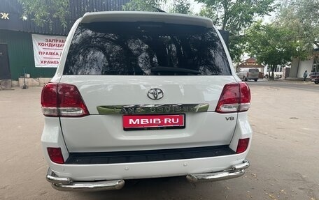 Toyota Land Cruiser 200, 2010 год, 2 700 000 рублей, 4 фотография