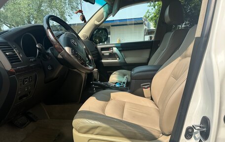 Toyota Land Cruiser 200, 2010 год, 2 700 000 рублей, 8 фотография
